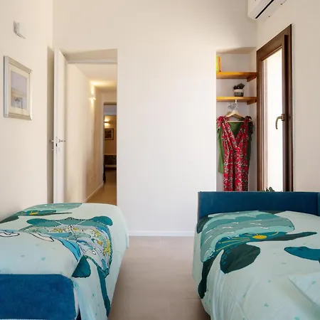 Pam's Seaview Appartement *
