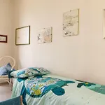 Апартаменты Guesthost - Pam's Seaview Сиракузы