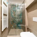 Guesthost - Pam's Seaview Апартаменты